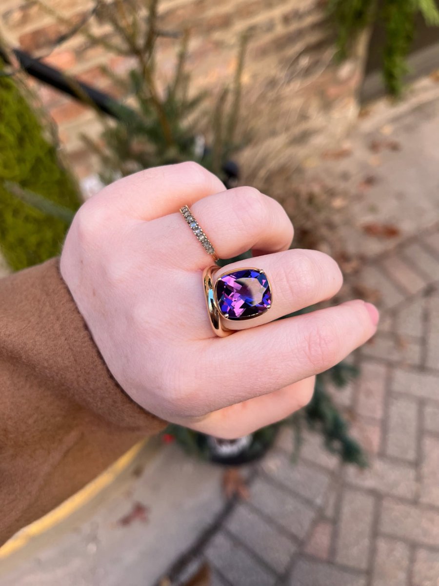 14k Gold Cushion Amethyst Ring