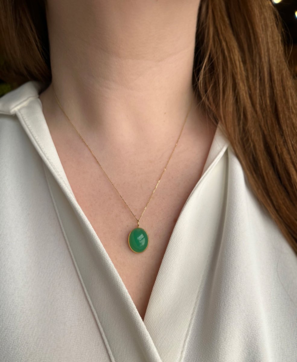 18k Gold Chrysoprase Pendant Necklace