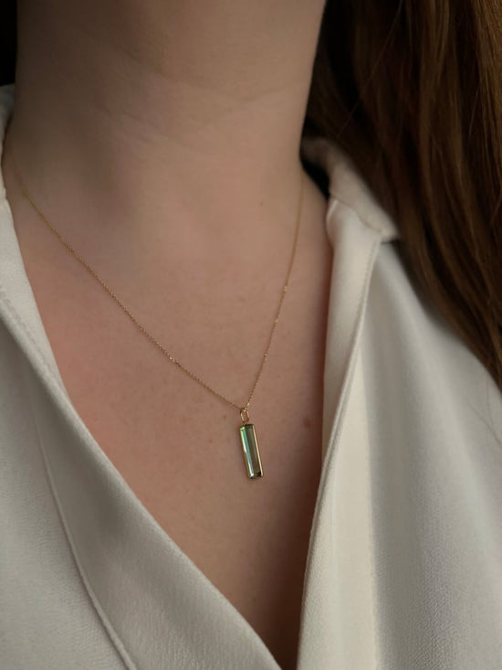 18k Gold Green Tourmaline Pendant Necklace