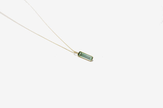 18k Gold Green Tourmaline Pendant Necklace