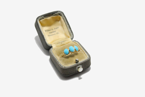 18k Gold Three Stone Turquoise Ring