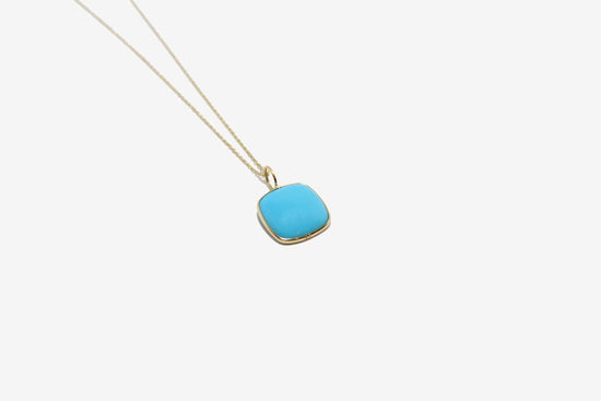 18k Gold Turquoise Pendant Necklace