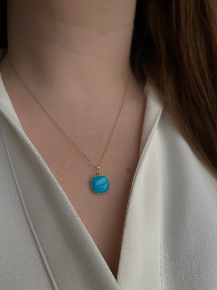 18k Gold Turquoise Pendant Necklace