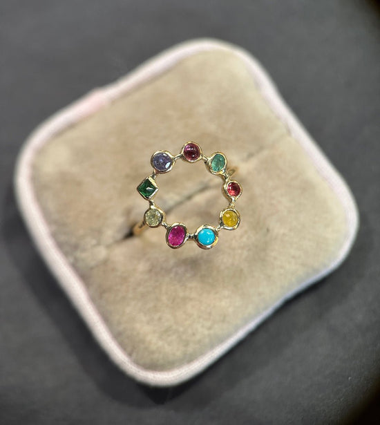 Dorette 18k Gold Couronnée Colorful Gemstone Ring