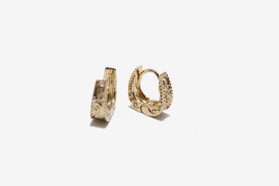 9k Gold Original Dala Detail Engraved Huggies
