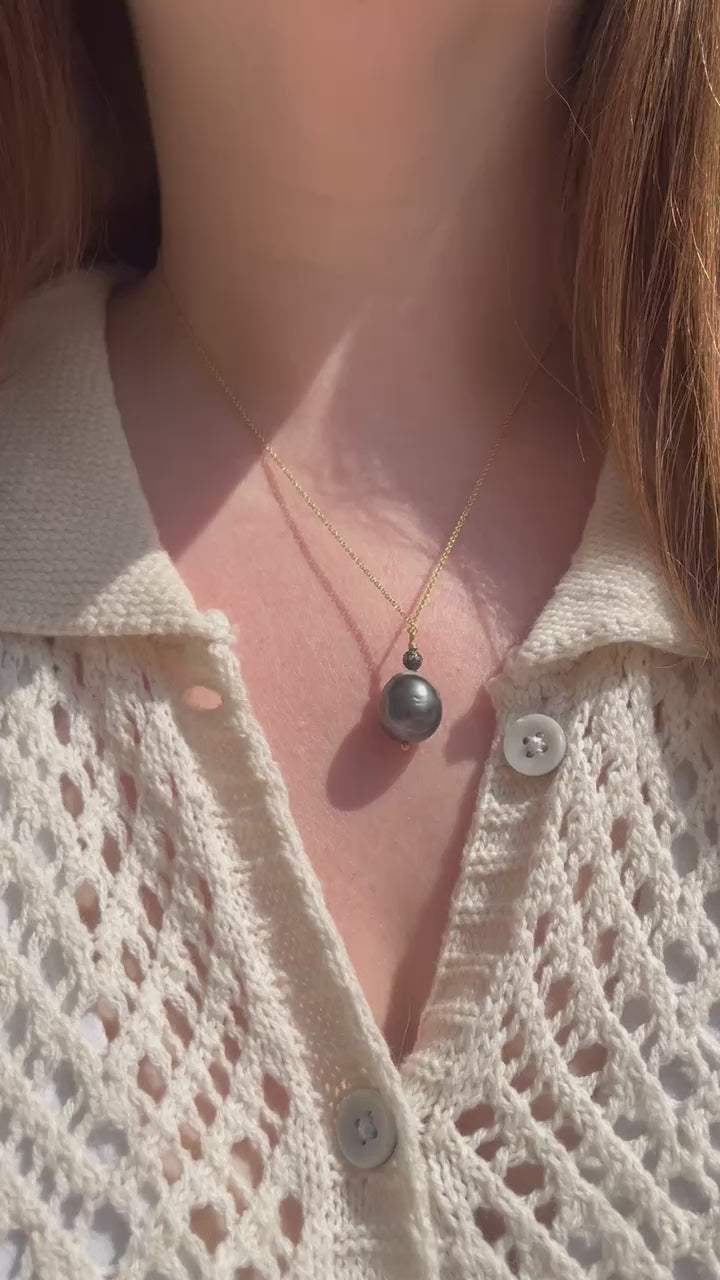 Load and play video in Gallery viewer, Tahitian Pearl &amp;amp; Diamond Necklace
