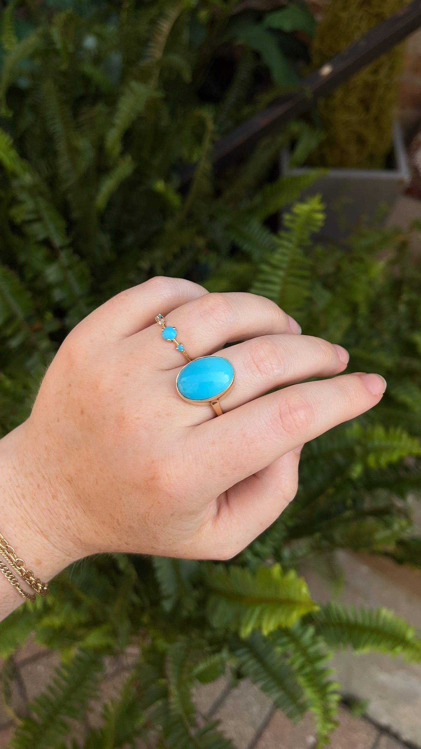 14k Gold Turquoise Cabochon Ring