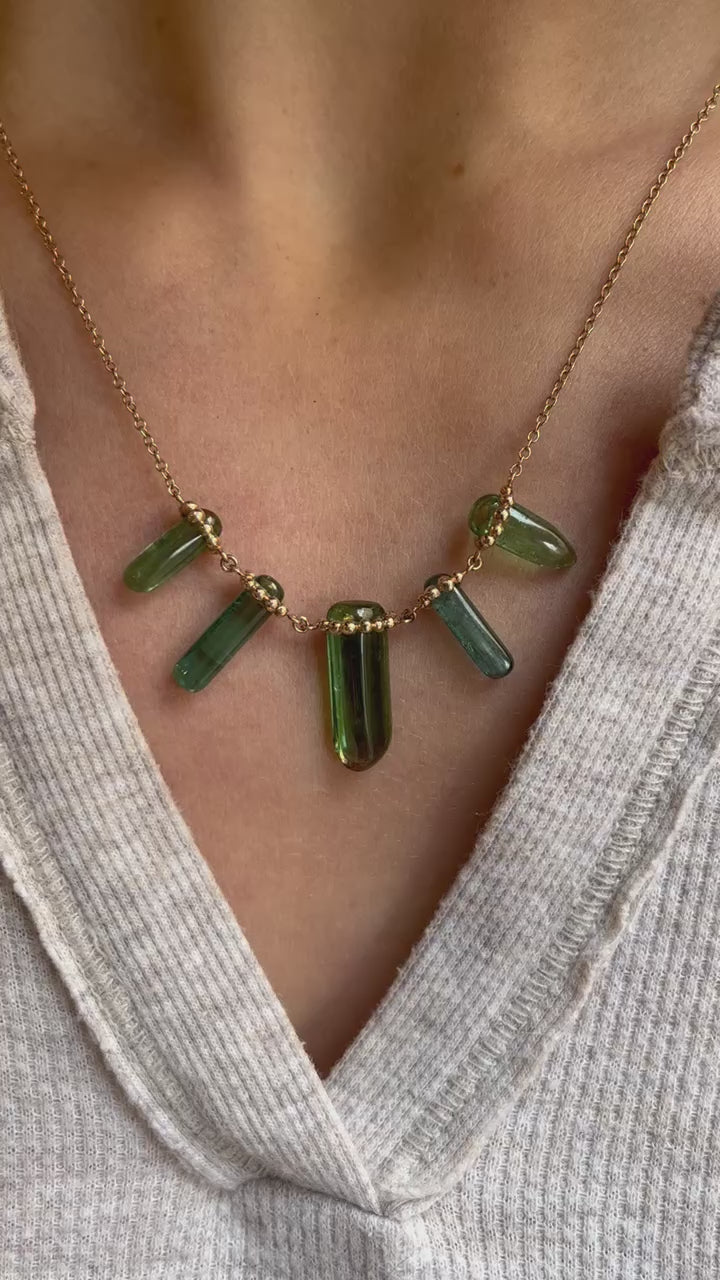 Load and play video in Gallery viewer, 14k Gold Green Tourmaline Spike Necklace
