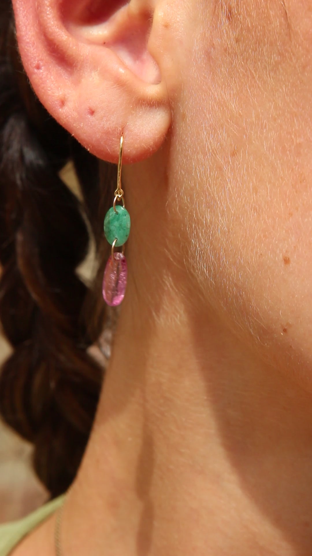 Load and play video in Gallery viewer, 18k Gold Emerald + Pink Tourmaline Drop Earrings
