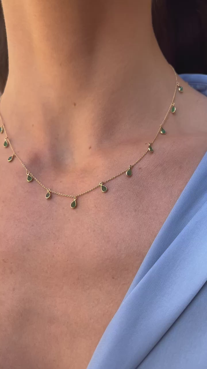 Load and play video in Gallery viewer, Emerald Holi Necklace
