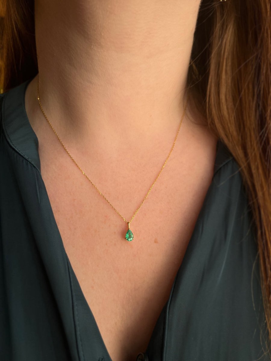 Yi Collection 18k Gold Emerald Dewdrop Necklace