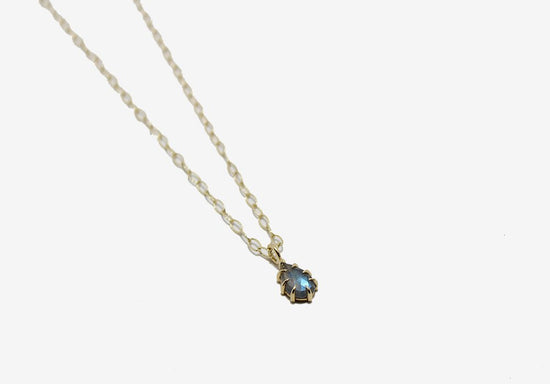 Load image into Gallery viewer, 14k Gold Labradorite Pendant Necklace
