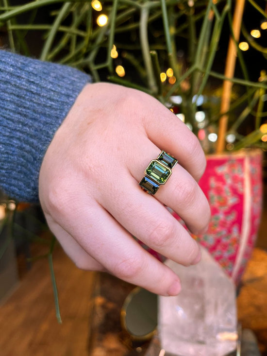 Load image into Gallery viewer, Green Tourmaline Tonal Deco Ring
