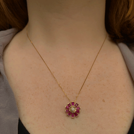 Cheery Daisy and Leaves Diamond Necklace 18KT Rose Gold
