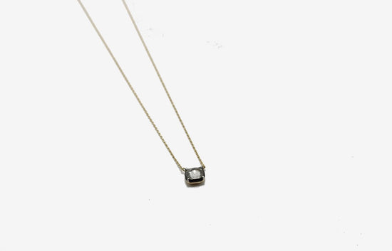 Load image into Gallery viewer, Small Rose Cut Topaz Necklace
